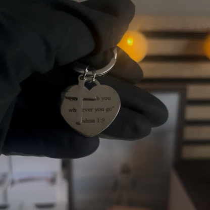 Porte-clés chrétien cœur – (Précommande & Personnalisable)